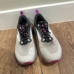 Brooks Cascadia 17 Women's Trail Running Shoes